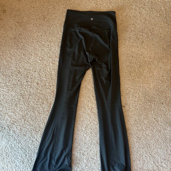 Lulu Lemon Groove Nulu Super-High-Rise Flared Pant Regular SIZE 6 - Picture 4 of 4